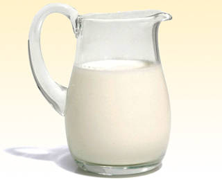 Молоко часто вызывает аллергию